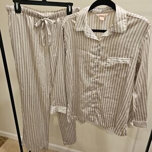 Victoria's Secret VS Silky Striped Pj set ♡